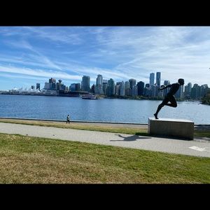 Meet your Posher, Rhi